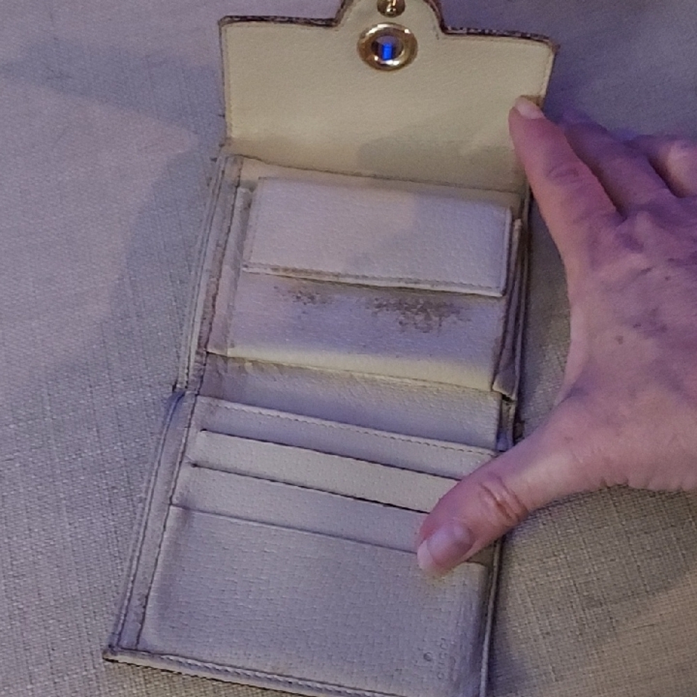 Gucci Monogram Wallet - Picture 2 of 7